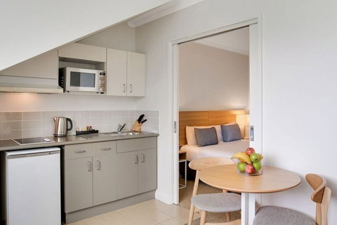 Williamstown Residences - Lightning Ridge Tourism 15