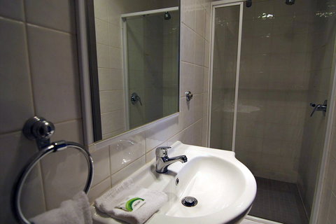 Guiding Star Hotel - Lightning Ridge Tourism 5