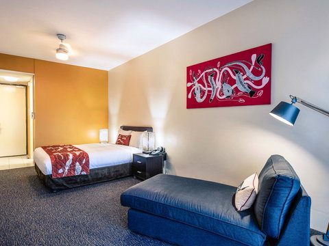 Mercure Kakadu Crocodile Hotel - Lightning Ridge Tourism 5