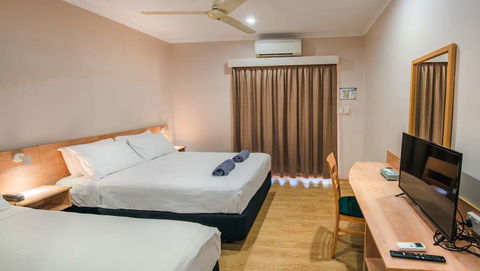 Contour Hotel - Lightning Ridge Tourism 5