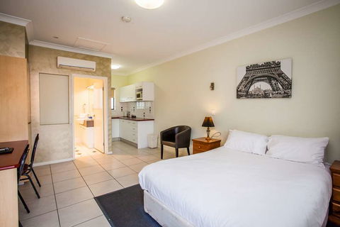 Darra Motel And Conference Centre - Lightning Ridge Tourism 3