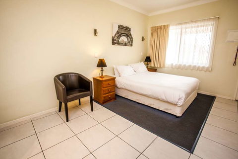 Darra Motel And Conference Centre - Lightning Ridge Tourism 5