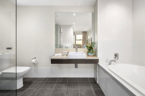 Quest Caroline Springs - Lightning Ridge Tourism 7