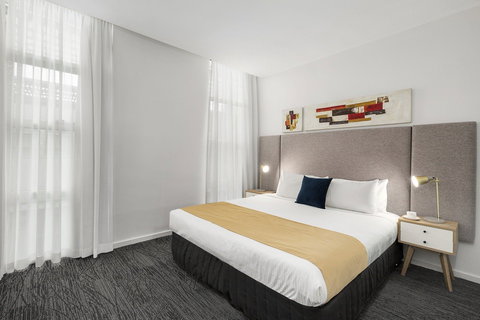 Quest Caroline Springs - Lightning Ridge Tourism 11