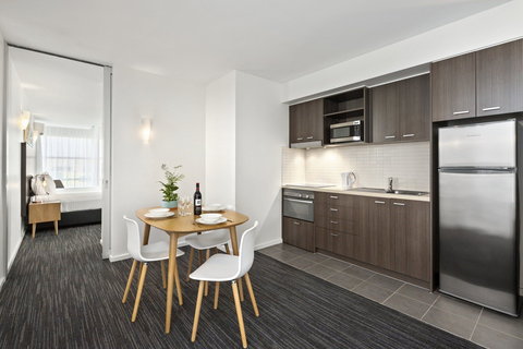 Quest Caroline Springs - Lightning Ridge Tourism 13