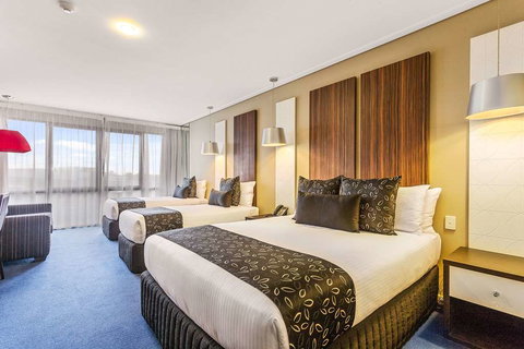 Quality Inn Taylors Lakes Motel - Lightning Ridge Tourism 6