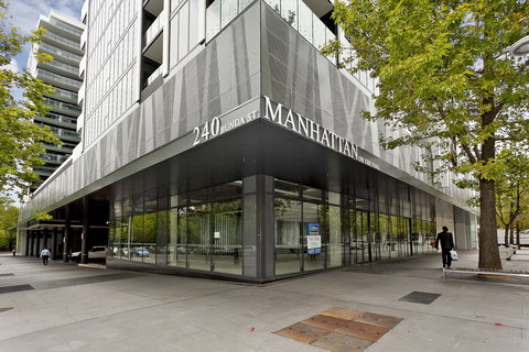 Astra Canberra Manhattan - Lightning Ridge Tourism 1