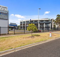 Quality Inn Taylors Lakes Motel - Lightning Ridge Tourism