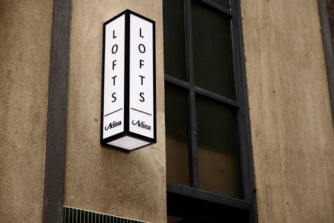 Adina Apartment Hotel on Flinders Street - Lightning Ridge Tourism 1