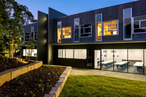 Elite Gold Coast - Lightning Ridge Tourism 4