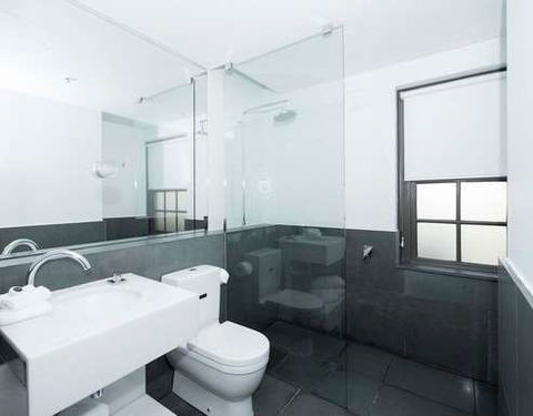 Peppers Gallery Hotel, Canberra - Lightning Ridge Tourism 1