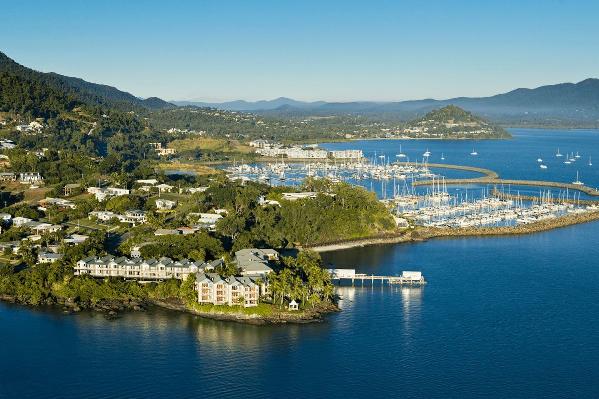 Airlie Beach QLD Lightning Ridge Tourism