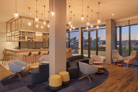 Hilton Garden Inn Albany - Lightning Ridge Tourism 14