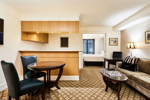 Stamford Plaza Melbourne - Lightning Ridge Tourism 14
