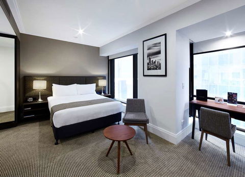 Stamford Plaza Melbourne - Lightning Ridge Tourism 6