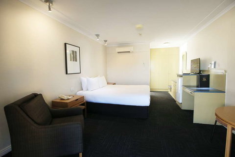 Aurora Alice Springs - Lightning Ridge Tourism 11