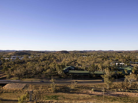 Mercure Alice Springs Resort - Lightning Ridge Tourism 3