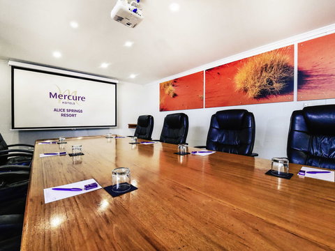 Mercure Alice Springs Resort - Lightning Ridge Tourism 10