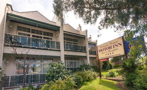 Victoria House Motor Inn - Lightning Ridge Tourism 0