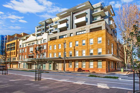 Terminus Apartment Hotel, Ascend Coll - Lightning Ridge Tourism 1