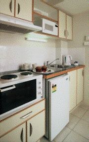 Astor Metropole & Apartment - Lightning Ridge Tourism 1