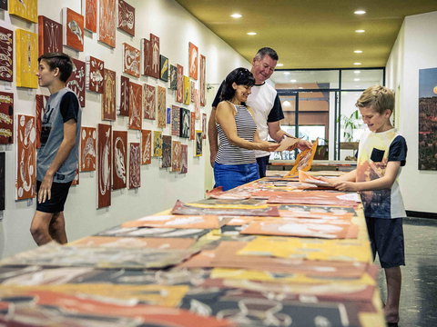 Mercure Kakadu Crocodile Hotel - Lightning Ridge Tourism 1