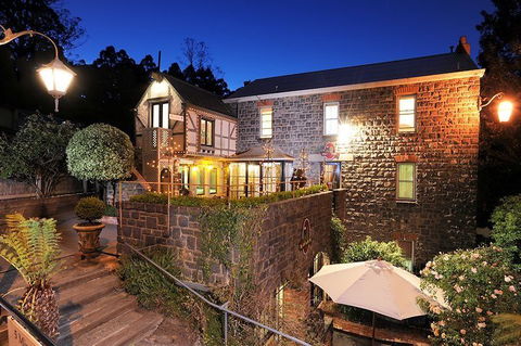 Adeline Bed & Breakfast - Lightning Ridge Tourism 0
