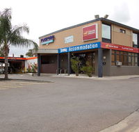 Nightcap at Playford Tavern - Lightning Ridge Tourism