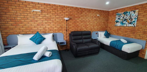 Centrepoint Motel - Lightning Ridge Tourism 2