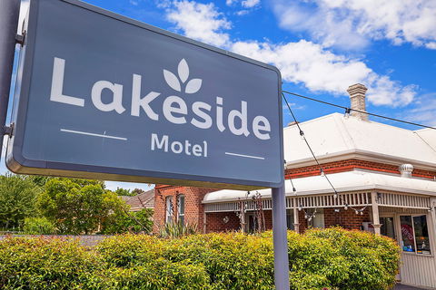 Hamilton Lakeside Motel - Lightning Ridge Tourism 2