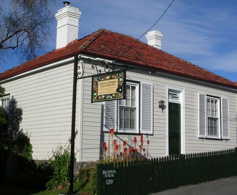 Alice's Cottages - Lightning Ridge Tourism 0
