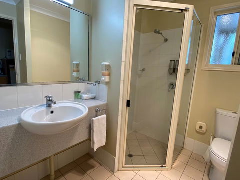 Gayndah Colonial Motor Inn - Lightning Ridge Tourism 2