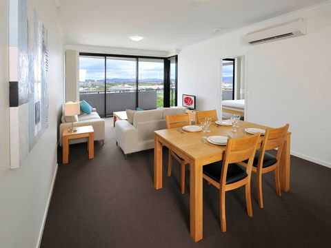 Apartments G60 Gladstone - Lightning Ridge Tourism 1