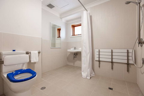 Royal Palms Resort by Nightcap - Lightning Ridge Tourism 17