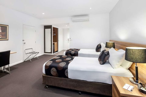 Best Western Plus Ballarat Suites - Lightning Ridge Tourism 10