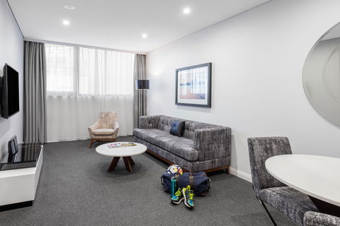 Meriton Serviced Apartments North Sydney - Lightning Ridge Tourism 4