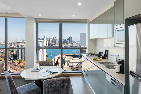 Meriton Serviced Apartments North Sydney - Lightning Ridge Tourism 6