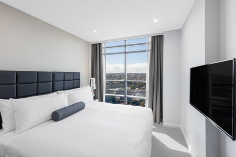 Meriton Serviced Apartments North Sydney - Lightning Ridge Tourism 7