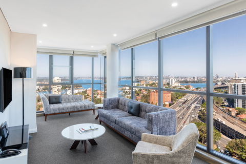 Meriton Serviced Apartments North Sydney - Lightning Ridge Tourism 8