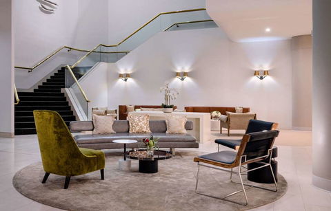 Hilton Darwin - Lightning Ridge Tourism 3