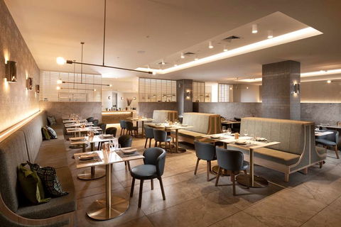 Hilton Darwin - Lightning Ridge Tourism 13