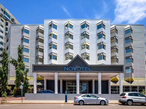 Novotel Darwin Atrium - Lightning Ridge Tourism 1