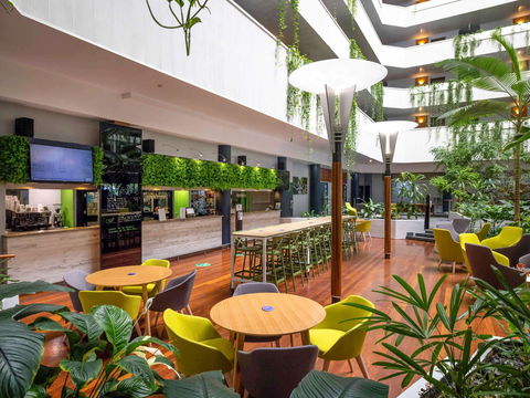 Novotel Darwin Atrium - Lightning Ridge Tourism 3