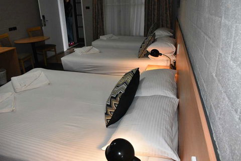 Best Western Coachman's Inn Motel - Lightning Ridge Tourism 6