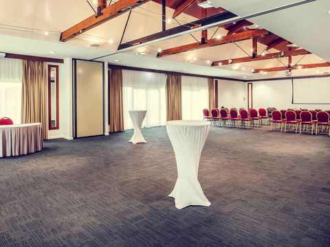 Mercure Darwin Airport Resort - Lightning Ridge Tourism 9