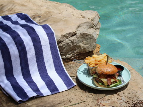 Mercure Darwin Airport Resort - Lightning Ridge Tourism 10