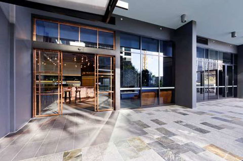 Alpha Mosaic Hotel - Lightning Ridge Tourism 1