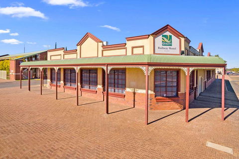 Quality Inn Railway - Lightning Ridge Tourism 0
