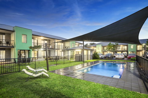 Quest Sale - Lightning Ridge Tourism 1