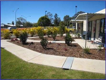 Vitrinite Village Of Middlemount - Lightning Ridge Tourism 1